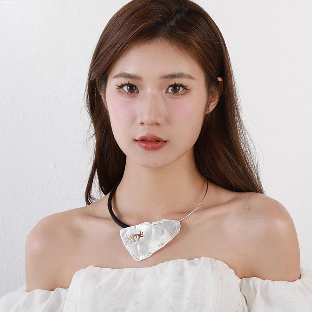 Trendy Hollow Out Geometric Choker Necklace for Women Korean Fashion Pendants