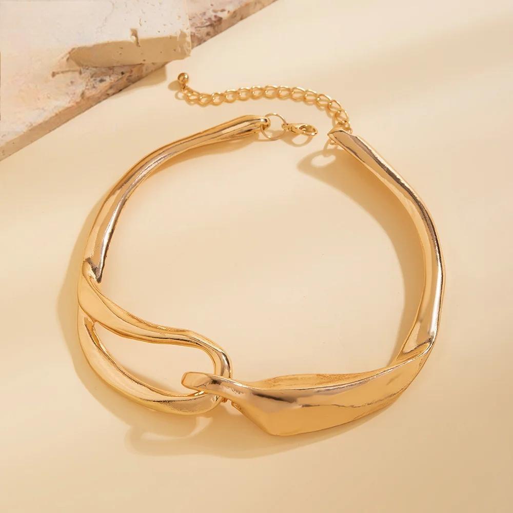 New Metal Choker Necklace for Women Exaggerated Chunky Statement Pendants