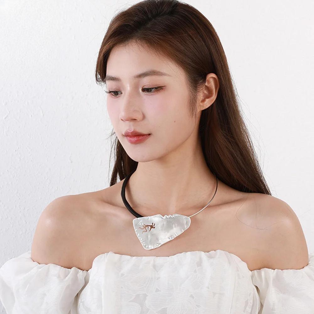 Trendy Hollow Out Geometric Choker Necklace for Women Korean Fashion Pendants