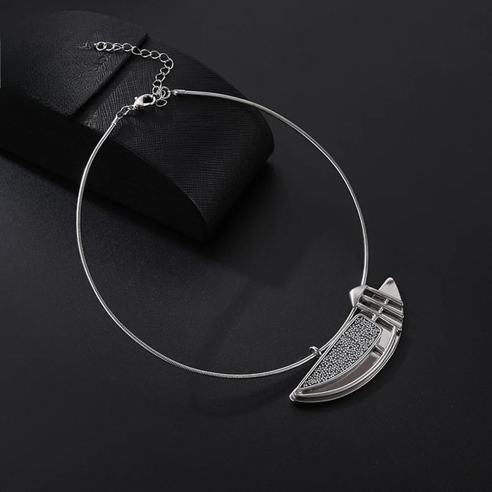 Fashion Neck Chokers Trendy Necklace for Women