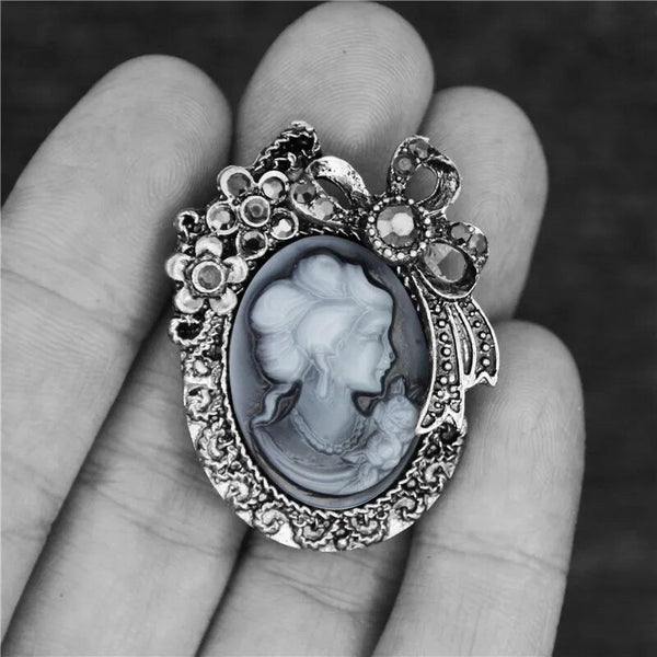 Vintage Bowknot Cameo Brooches Antique Silver Plated Fashion Resin Flower Rhinestone Brooch