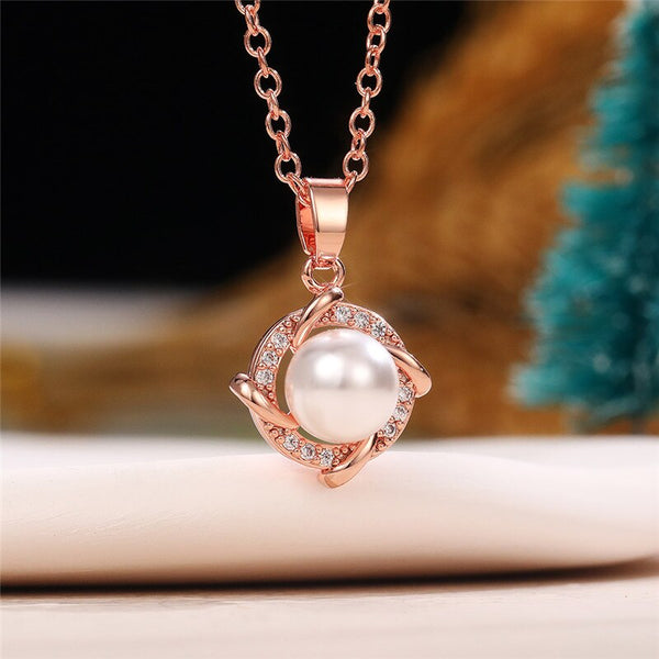 Trendy Simulated Pearl Pendant Necklace