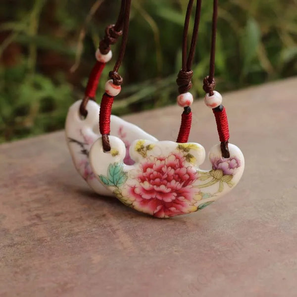 Women's ceramics fashion necklaces & pendants