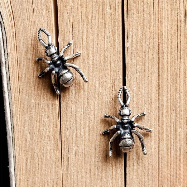 Retro 3D Ant Stud Earrings for Men Women