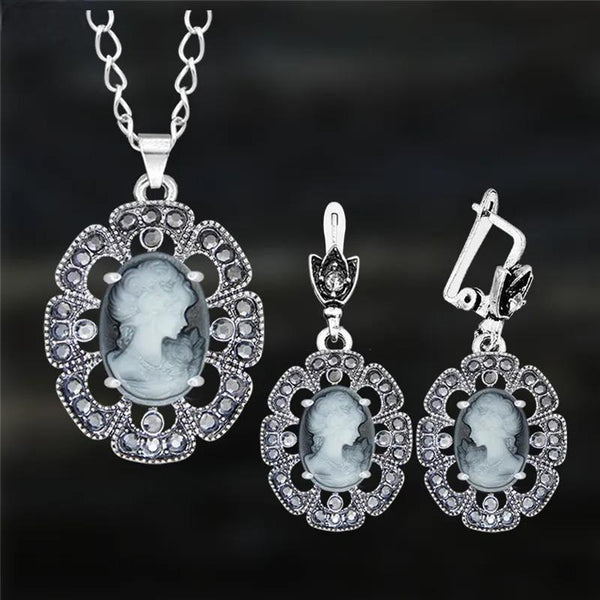 Vintage Plumflower Pendant Lady Queen Cameo Necklace Earrings Sets For Women