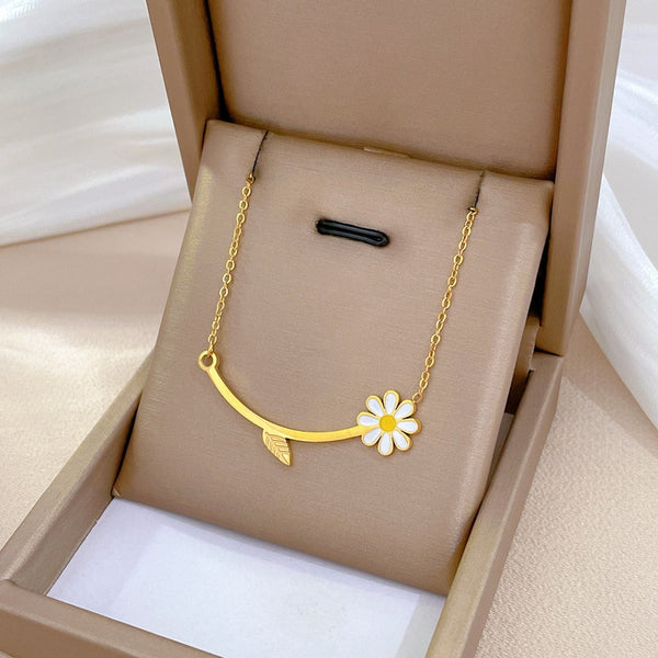 Gold Plated Elegant Leaves Daisy Flower Pendant Neckalce For Women