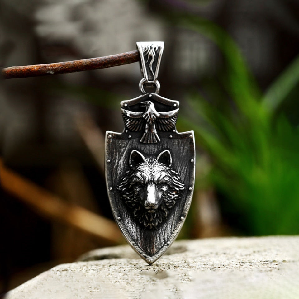 Punk Unique 3D Wolf Head Shield Pendant Necklace For Men