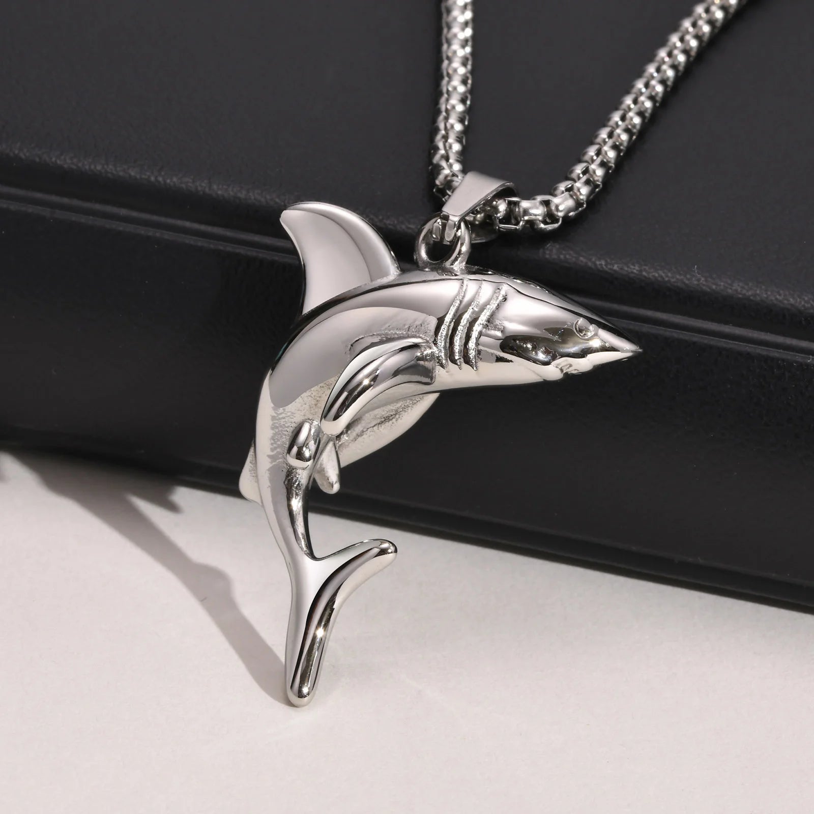 Rock Punk Shark Necklaces for Men, Cool Fashion Animal Pendant Collar Gifts