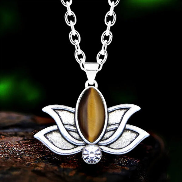 Vintage Natural Stone Quartz Lotus Necklace For Women