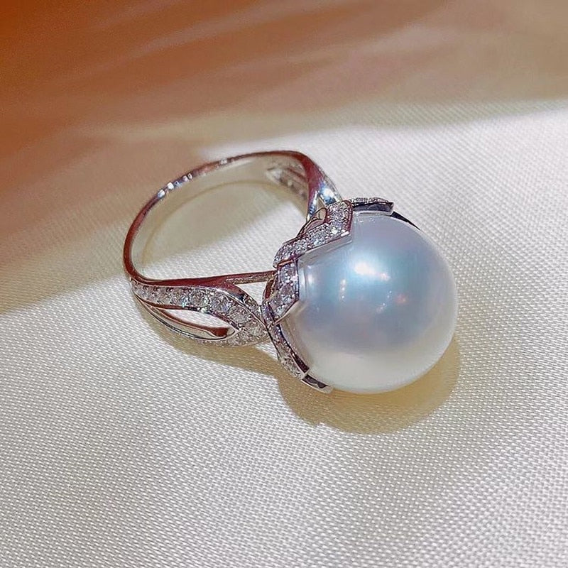 Trendy Luxury Simulated Pearl Finger Ring for Women