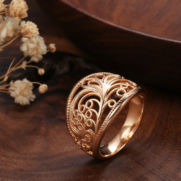 Elegant Hollow Texture Glossy 585 Gold Color Wide Rings For Women