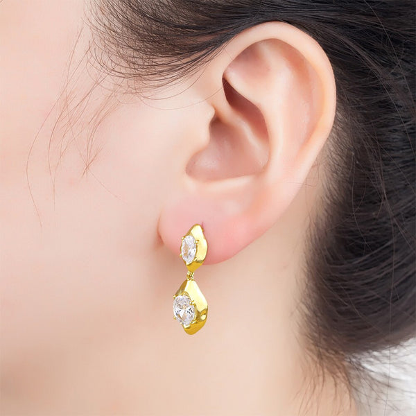 Elegant Charm Women&#39;s Zircon Drop Dangle Earrings