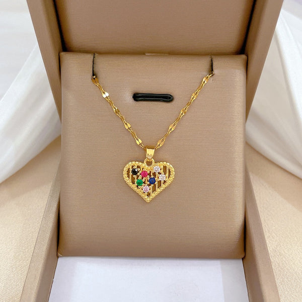 Temperament Colorful Rhinestone Heart Shaped Pendant Necklace For Women