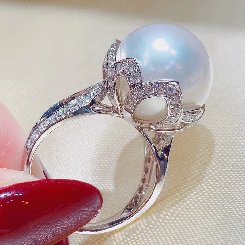 Trendy Luxury Simulated Pearl Finger Ring for Women