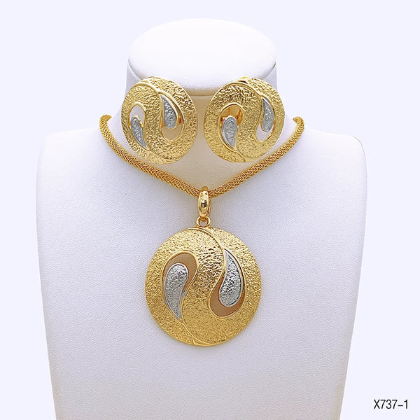 European Elegant Earring For Woman Round Shape Necklace Pendant Earring Jewelry Set