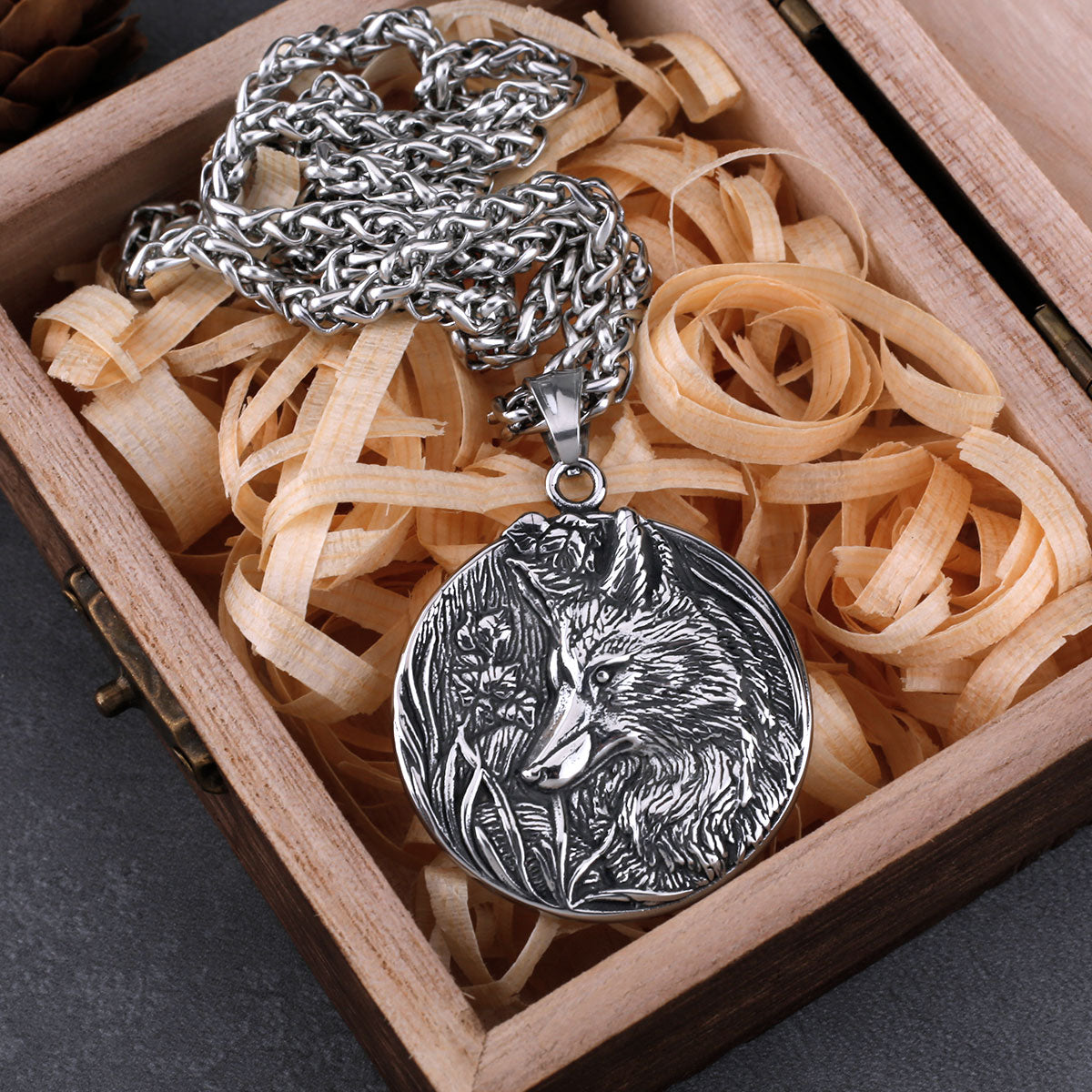 Viking Wolf Head Round Pendant Necklace Men's