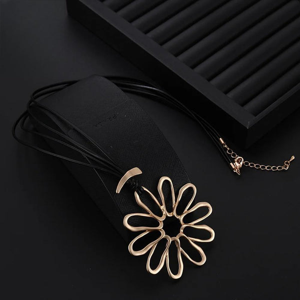 Gold Color Hollow Out Flower Necklace for Women