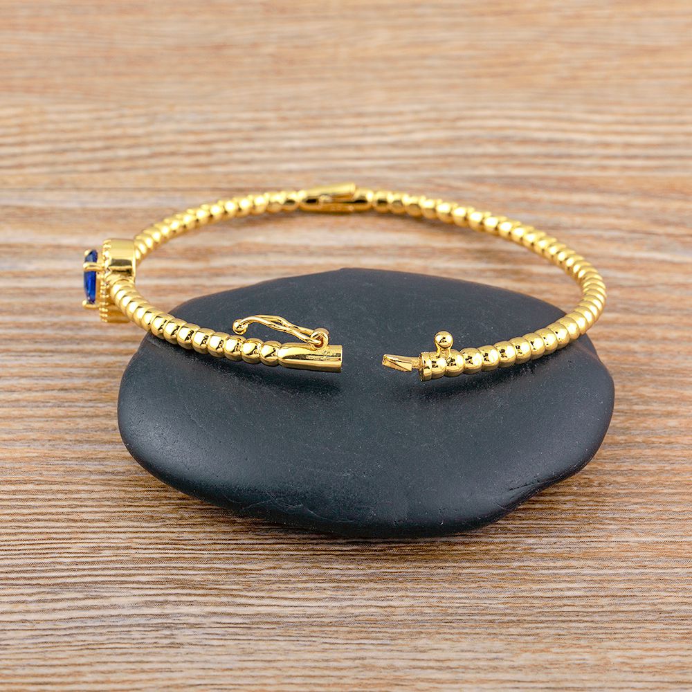 INS Popular Romantic Heart Bangle Cuff For Women