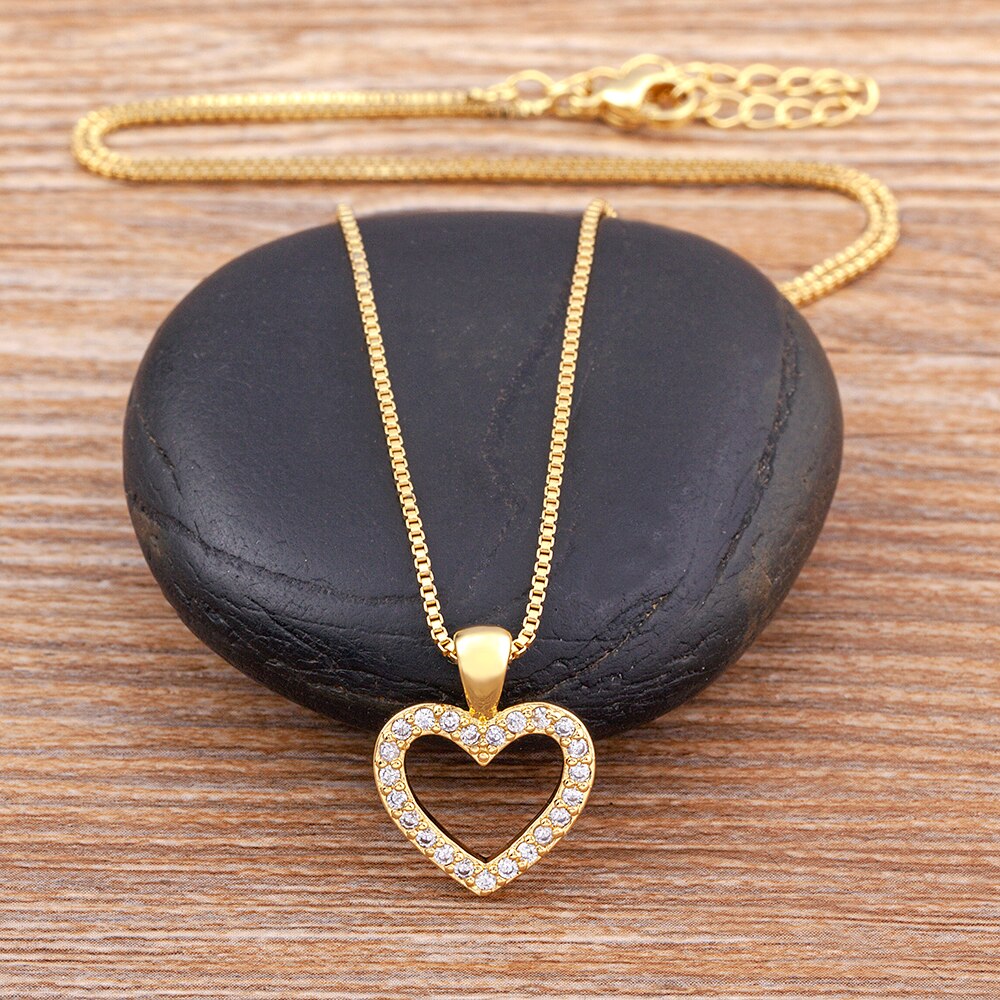 Classic Heart Shape Inlaid Shiny Rhinestone Gold-Plated Pendant