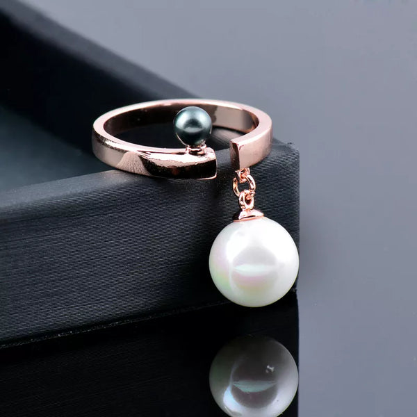 Trendy Female Adjsutable Open Rings With Simulated Pearl Pendant