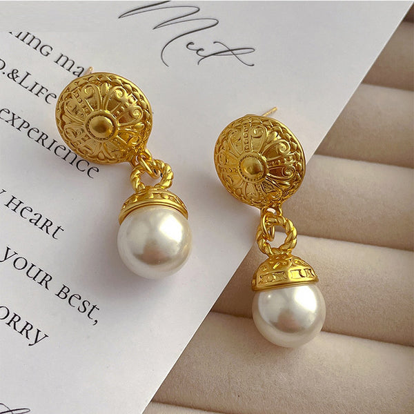 Gold Plated Natural Seashell  Korean Stud Earrings For Women