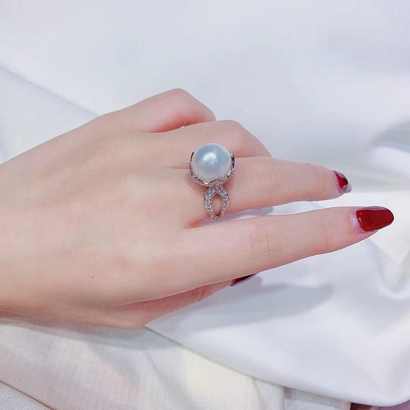 Trendy Luxury Simulated Pearl Finger Ring for Women