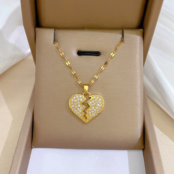 Heart-Broken Necklace for Women Retro Sweater Big Pendant