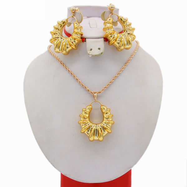 Trendy Gold Color Earrings/Pendant/Necklace Jewelry Sets