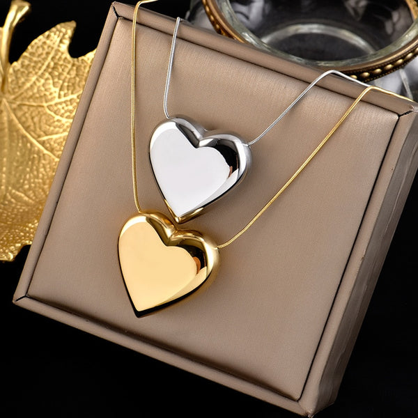 European and American hip-hop simple gold colour peach heart pendant