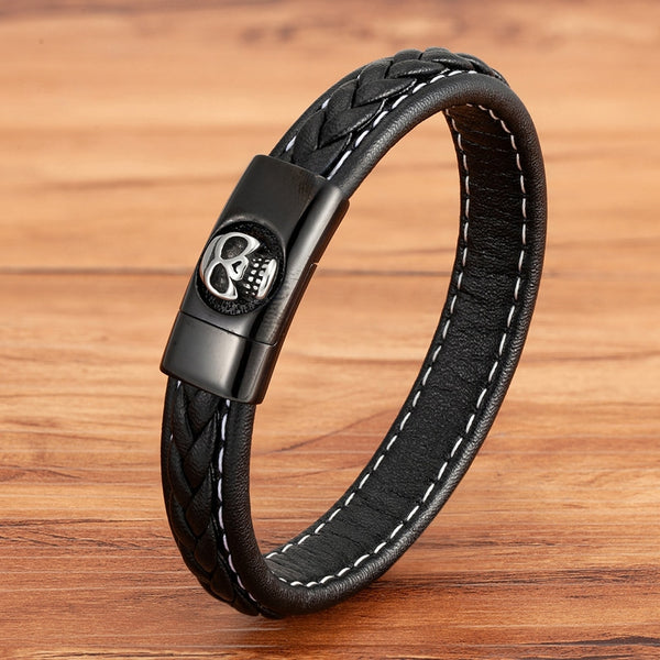 Simple Style Skull Pattern Design Stainless Steel Men Leather Bracelet