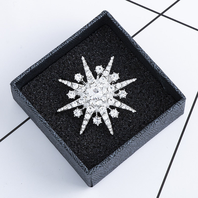 New High-end Rhinestone Star Brooch Sparkling Crystal Snowflake Lapel Pin