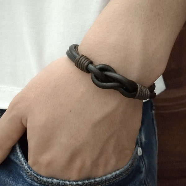 Adjustable 18-26CM 8-word Leather Bracelet