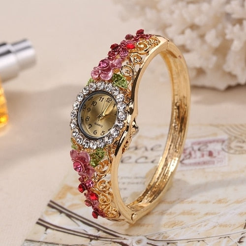 New Golden Luxury Bracelet Watch Lady Flower Design Alloy Band Elegant Women