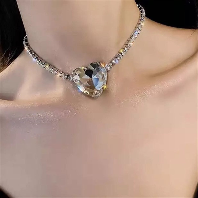 Shine Big Heart Crystal Choker Necklaces for Women Geometric Rhinestones Necklaces