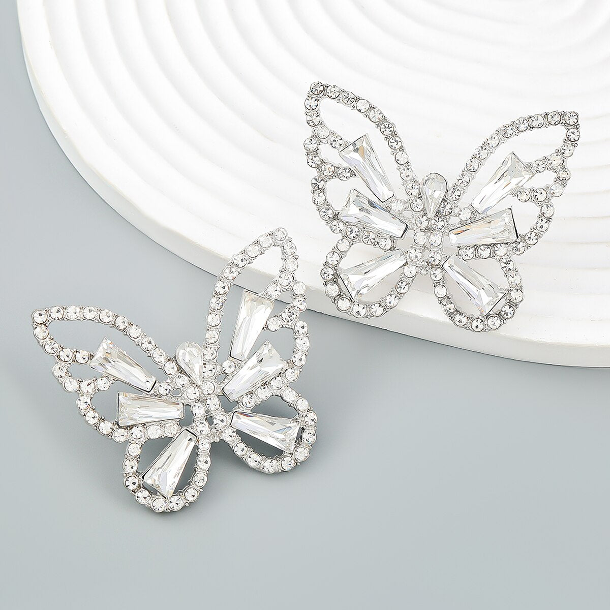 Fashion Metal Cutout Rhinestone Butterfly Earrings Women