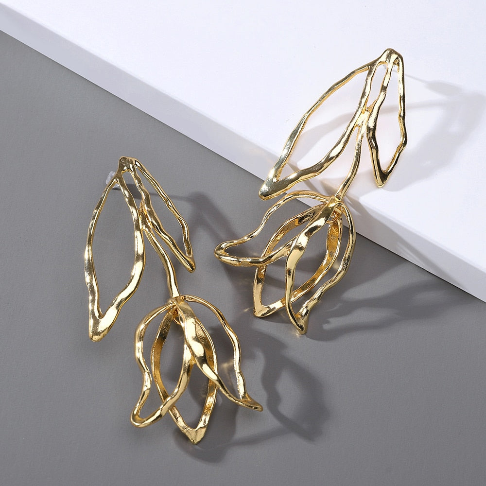 Modern Luxury Design Metal Geometric Flower Long Dangle Earrings For Women