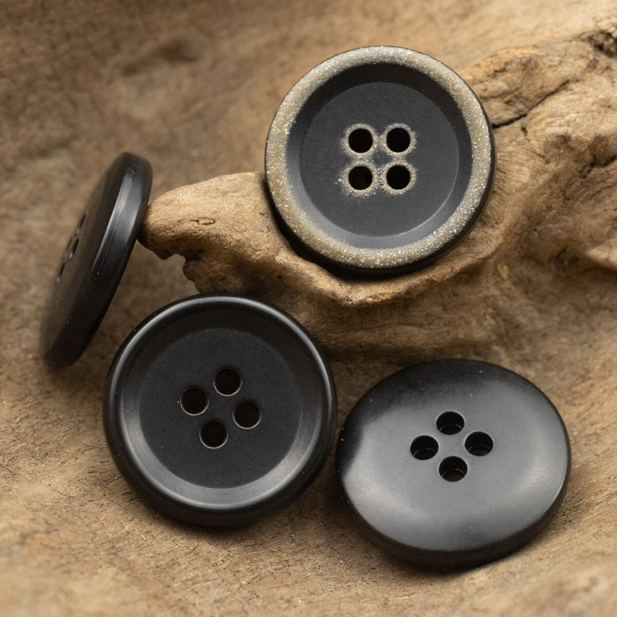 Retro Urea Buttons With Burnt Effect Edge For Suit Jacket Blazer Buttons