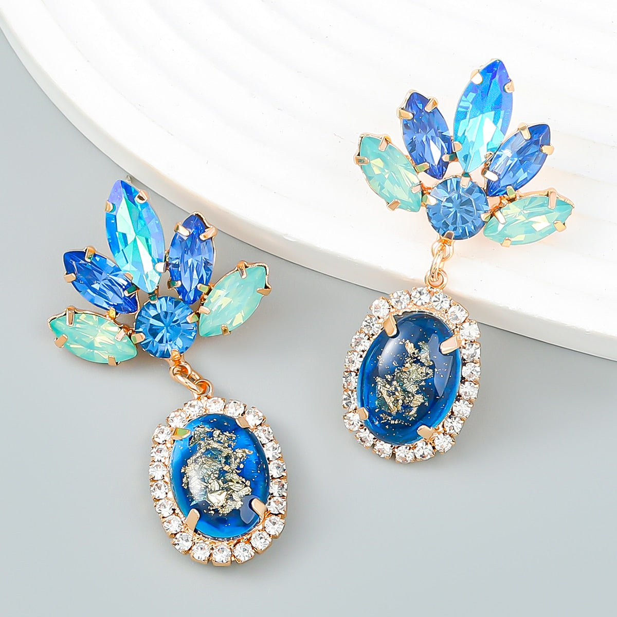 Fashion Metal Rhinestone Resin Flower Earrings for Women