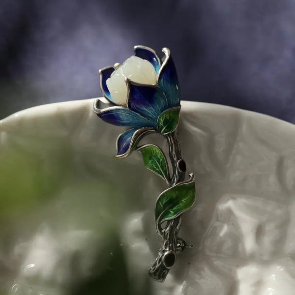 Original craft natural chalcedony magnolia flower brooch