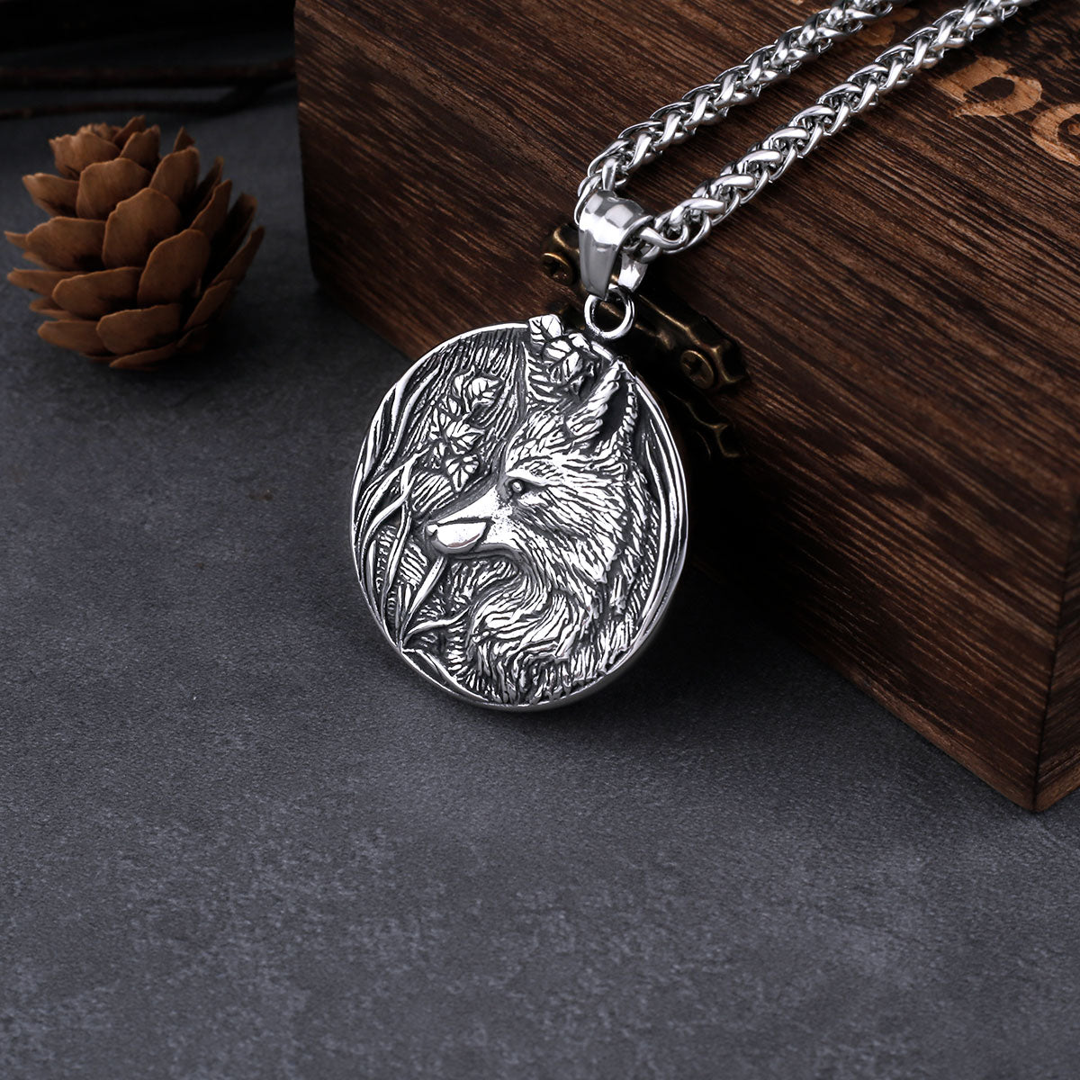 Viking Wolf Head Round Pendant Necklace Men's