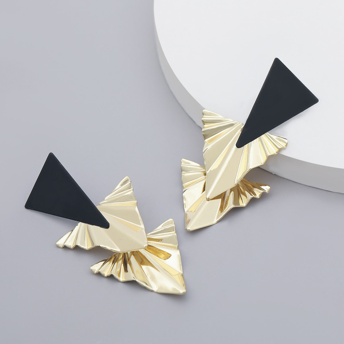 Fashion Simple Metal Back Shape Geometric Earrings Women