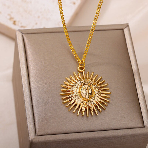 Sun Flower Face Pendant Necklaces For Women Men