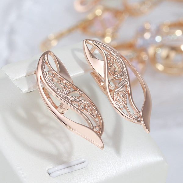 Elegant Geometric 585 Rose Gold Color Glossy Texture English Earrings For Women