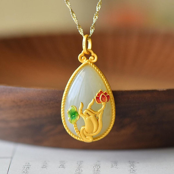 New product natural Hetian jade holding lotus drop-shaped necklace pendant