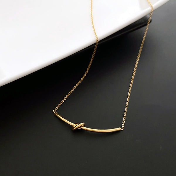 316L stainless steel gold colored knotted pendant necklace for women