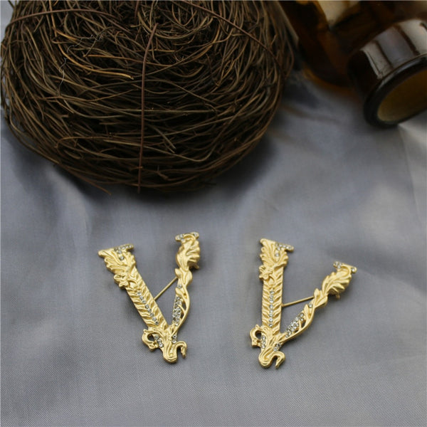 Vintage Palace V letters Brooches Pins For Women Men