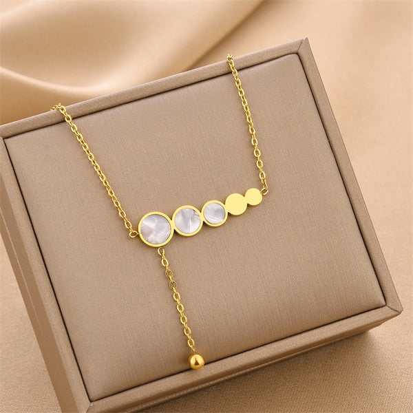 New Classic Round Shell Pendant Stainless Steel Colorfast Necklace For Woman