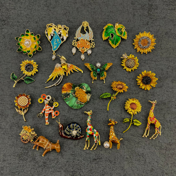 Women Trendy Baroque Sunflower Yellow Color Brooches