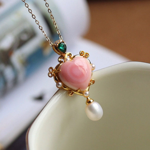 New inlaid artificial mother-of-pearl pearl heart-shaped sweet pendant necklace