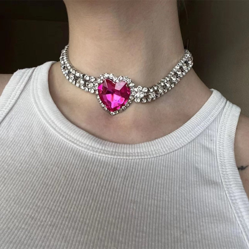 Baroque style rhinestone hollowed out large heart-shaped crystal necklace for women